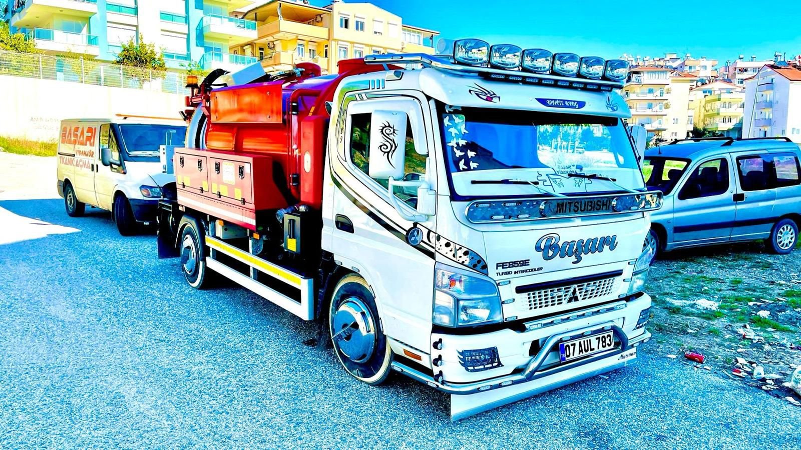 Yüksek kapasiteli vidanjör tankeri - turuncu Ford Cargo