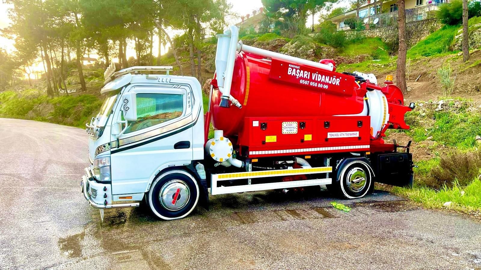 Manavgat Başarı Vidanjör aracı - 07 plaka kırmızı-beyaz profesyonel vidanjör